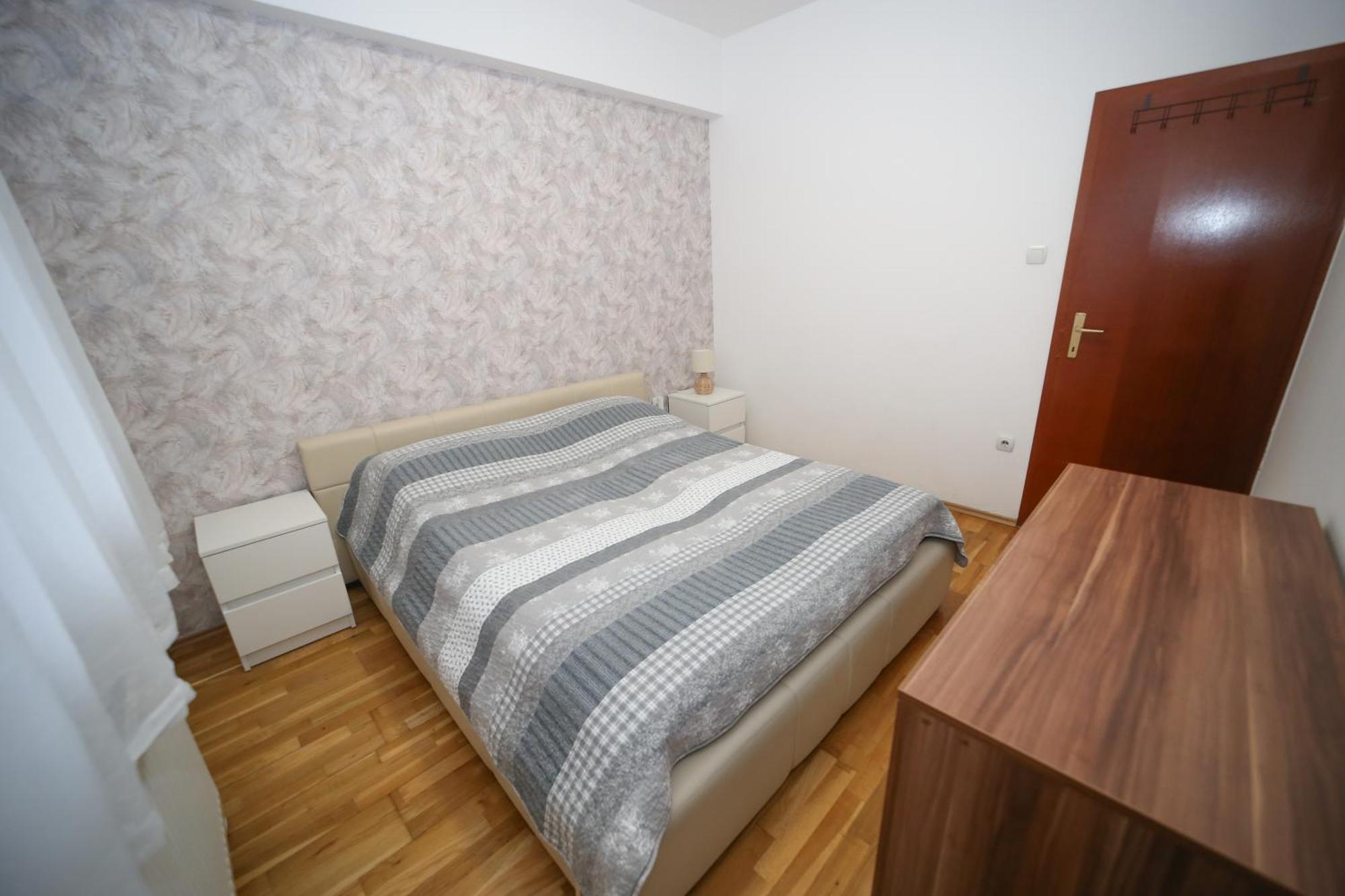 Iva Lux Stan Na Dan Apartment บันยาลูกา ภายนอก รูปภาพ
